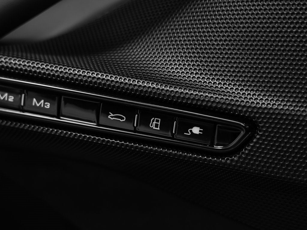 2025 Ferrari SF90 Spider Base