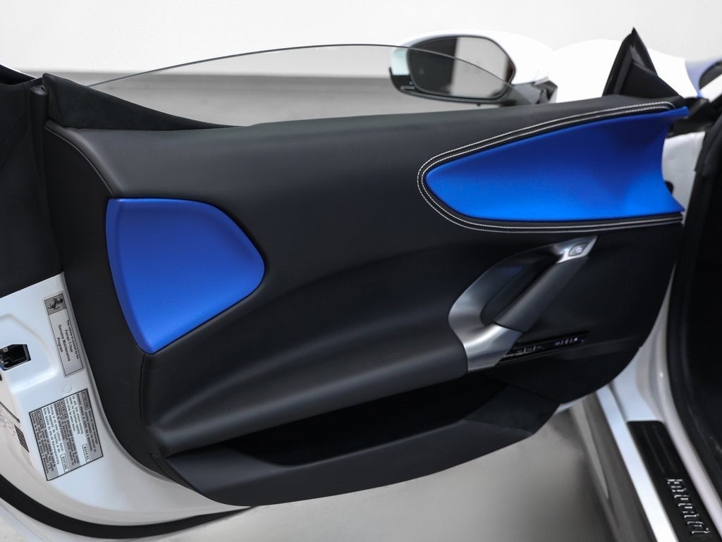 2025 Ferrari SF90 Spider Base