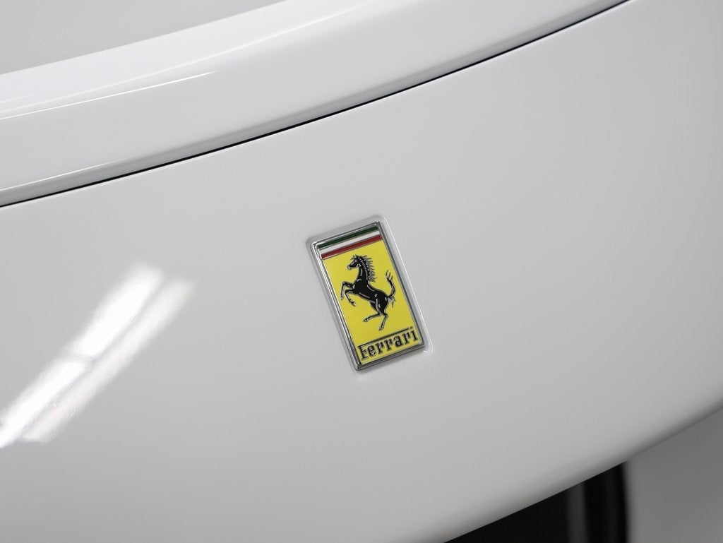 2025 Ferrari SF90 Spider Base