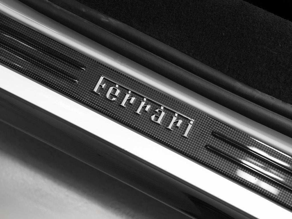 2025 Ferrari SF90 Spider Base