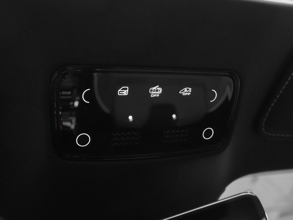 2025 Ferrari SF90 Spider Base