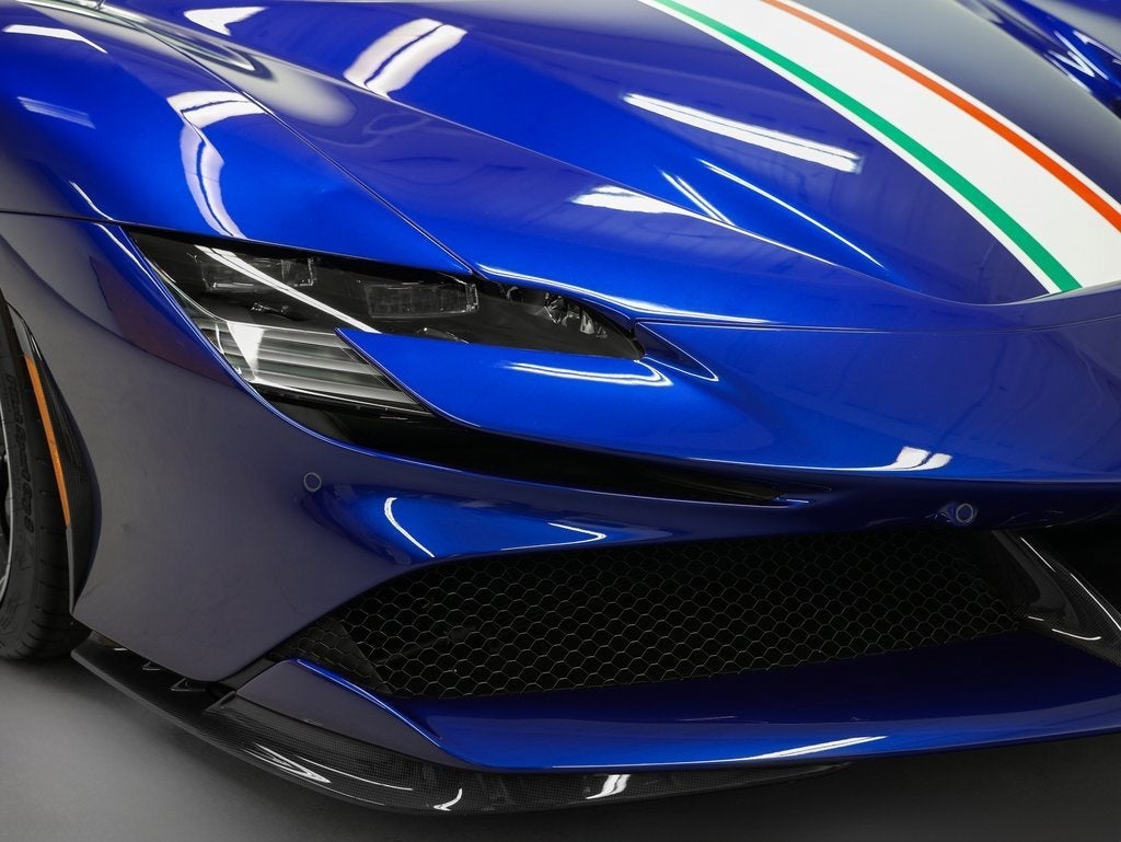 2023 Ferrari SF90 Spider Base