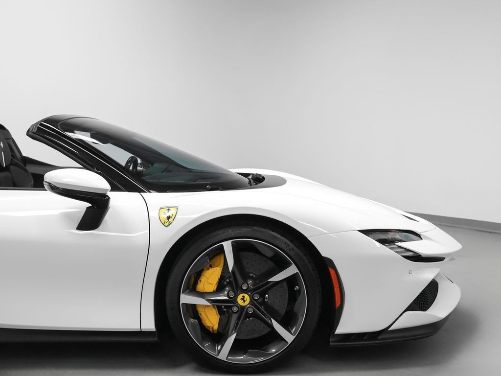 2024 Ferrari SF90 Spider Base