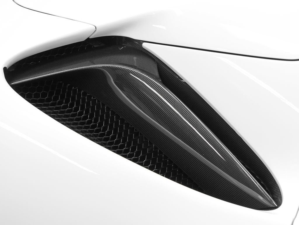 2024 Ferrari SF90 Spider Base