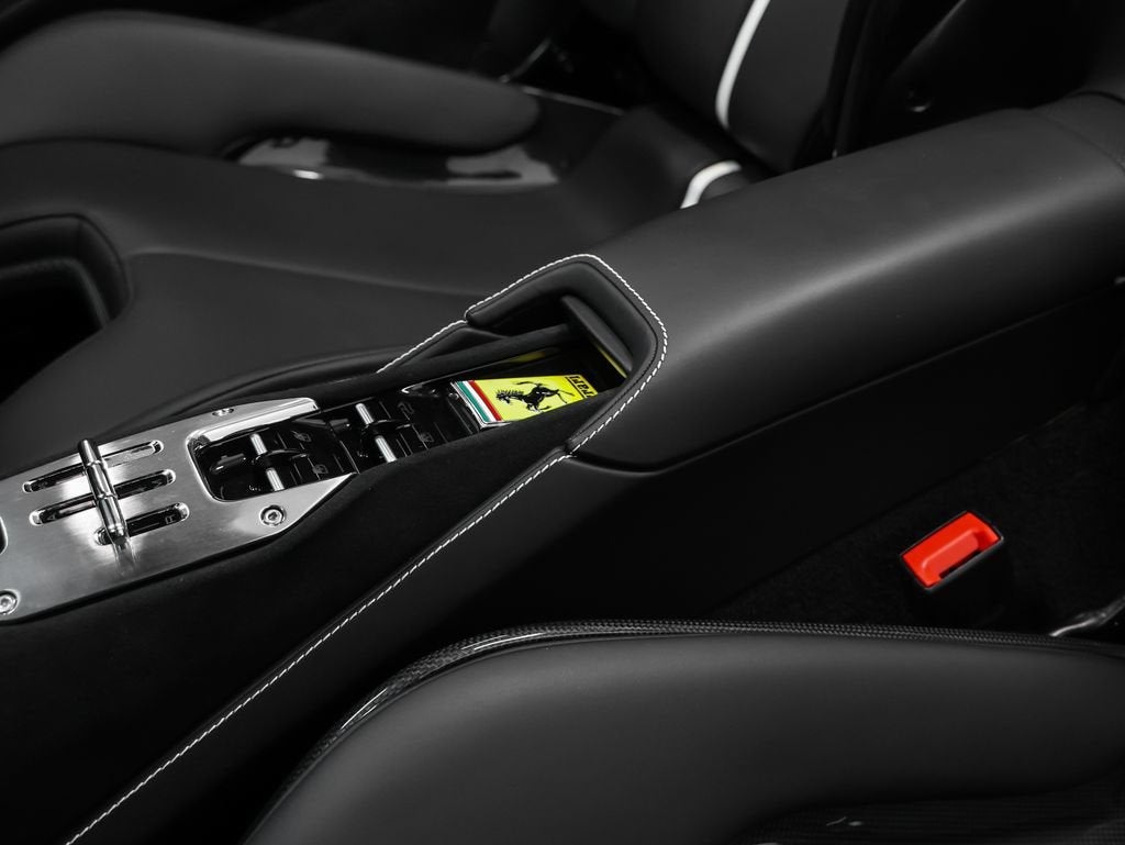 2024 Ferrari SF90 Spider Base
