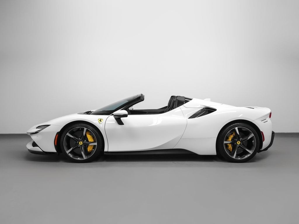 2024 Ferrari SF90 Spider Base
