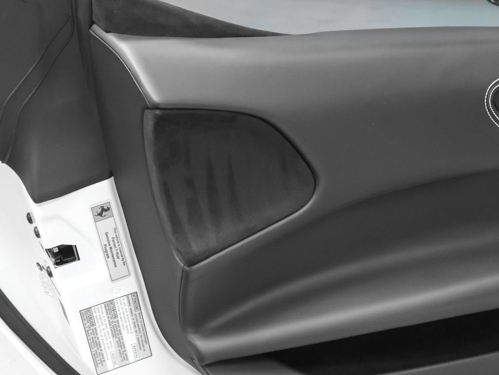 2024 Ferrari SF90 Spider Base