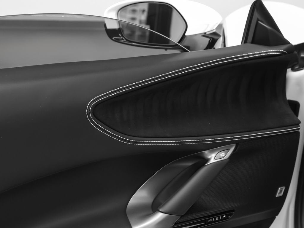 2024 Ferrari SF90 Spider Base