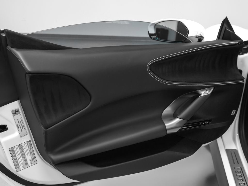 2024 Ferrari SF90 Spider Base