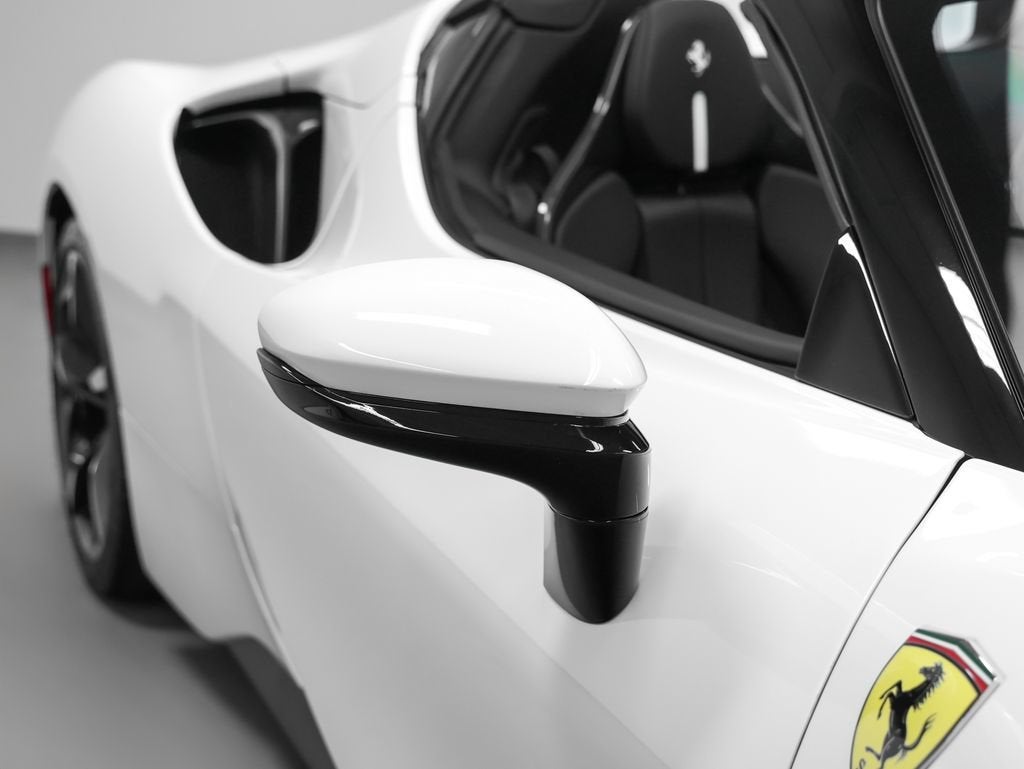 2024 Ferrari SF90 Spider Base