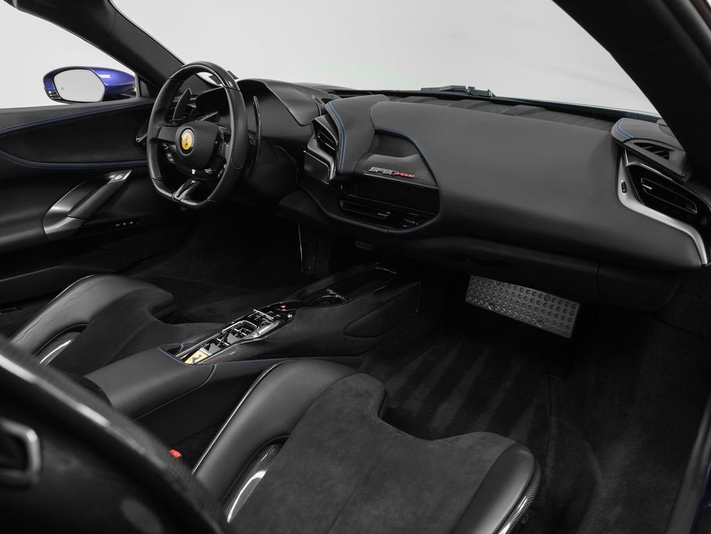 2022 Ferrari SF90 Spider Base