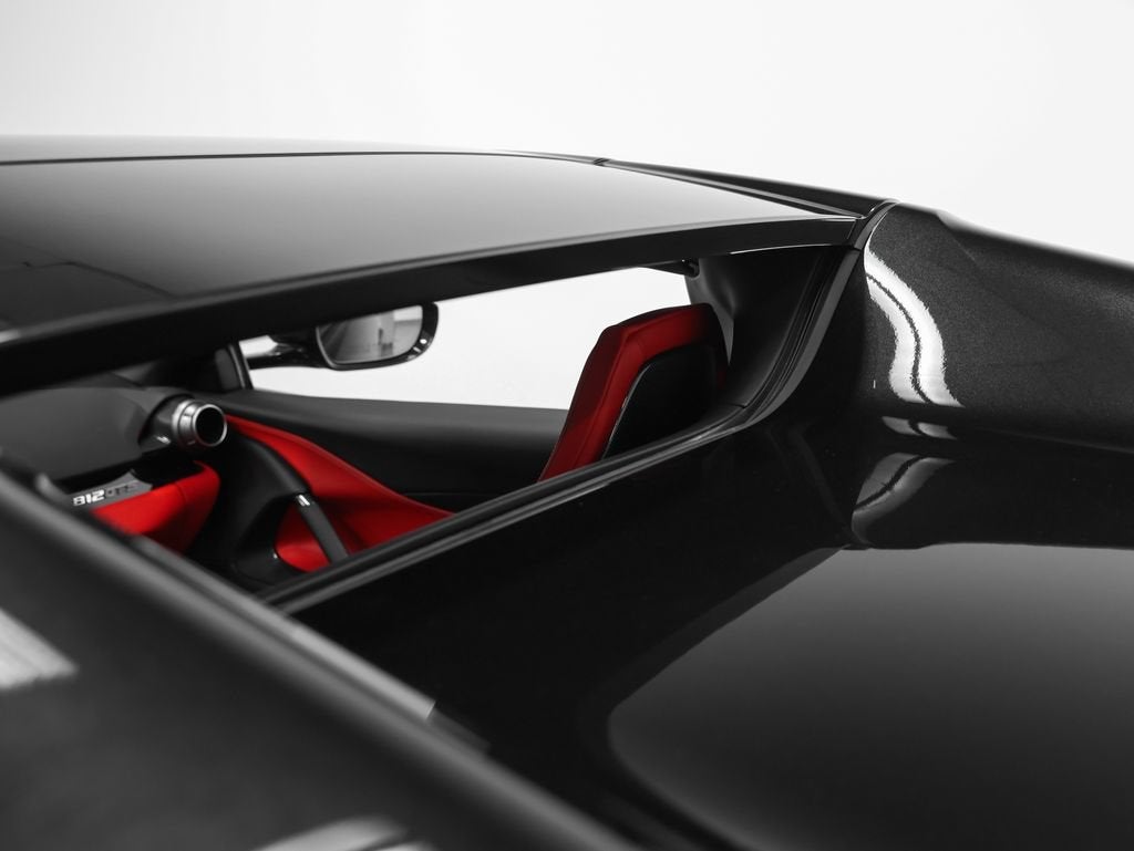 2022 Ferrari 812 GTS Base