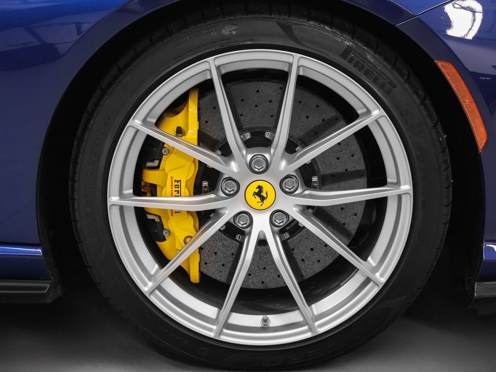 2021 Ferrari 812 GTS Base