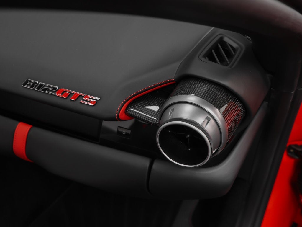 2023 Ferrari 812 GTS Base