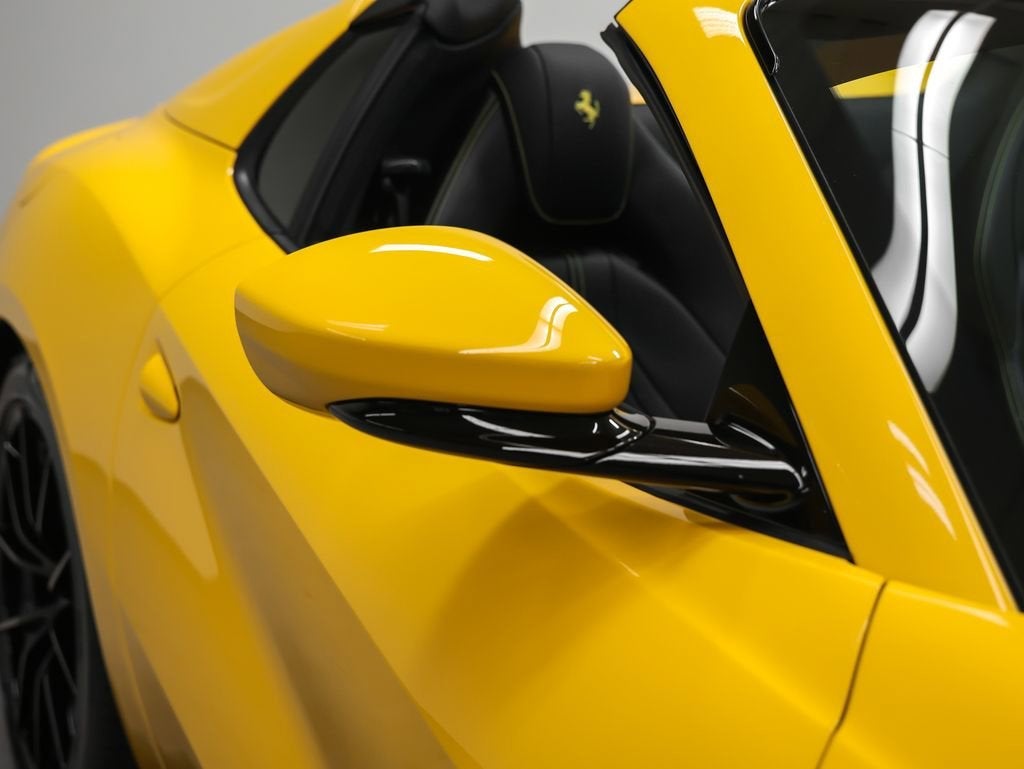 2021 Ferrari 812 GTS Base