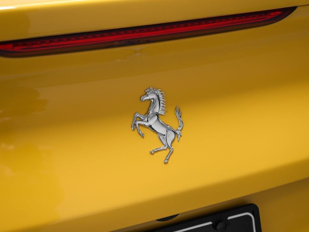 2021 Ferrari 812 GTS Base