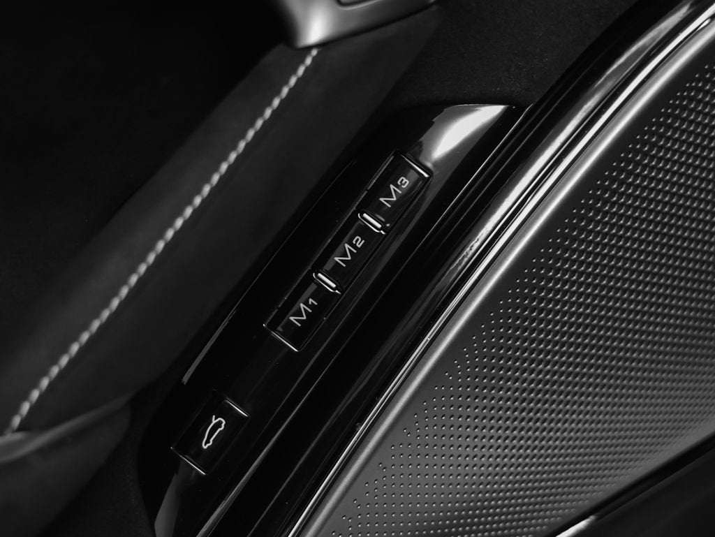 2023 Ferrari Roma Base