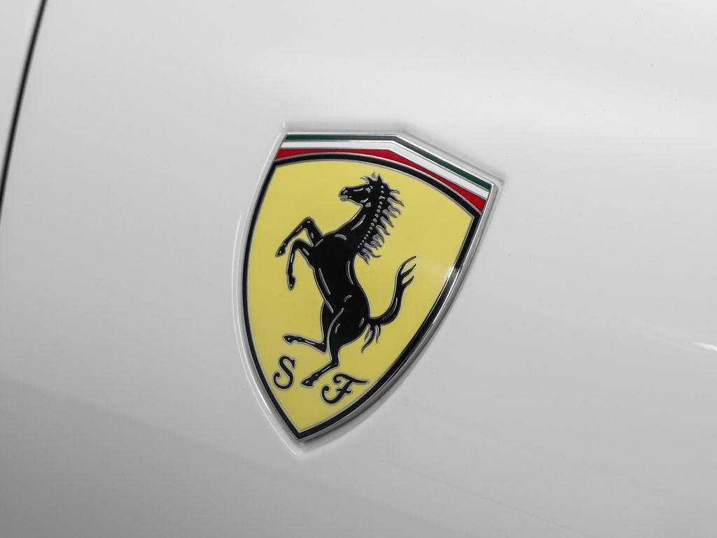 2023 Ferrari Roma Base