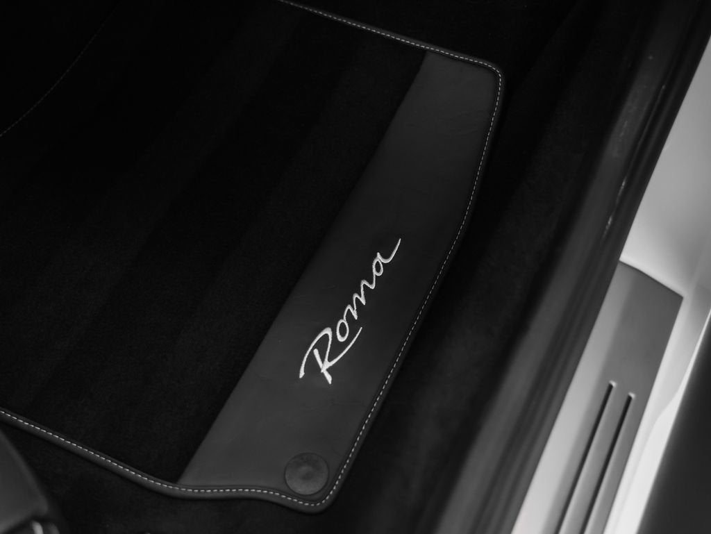 2023 Ferrari Roma Base