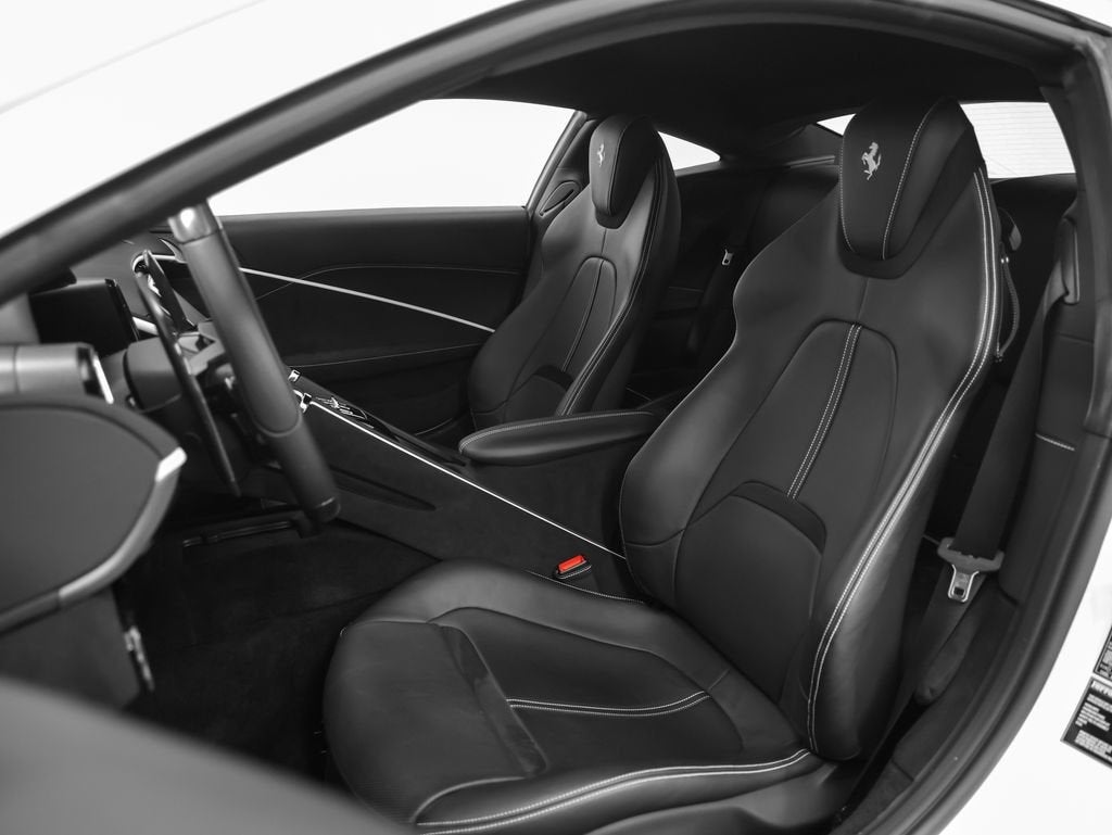 2023 Ferrari Roma Base