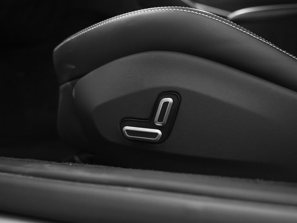 2023 Ferrari Roma Base