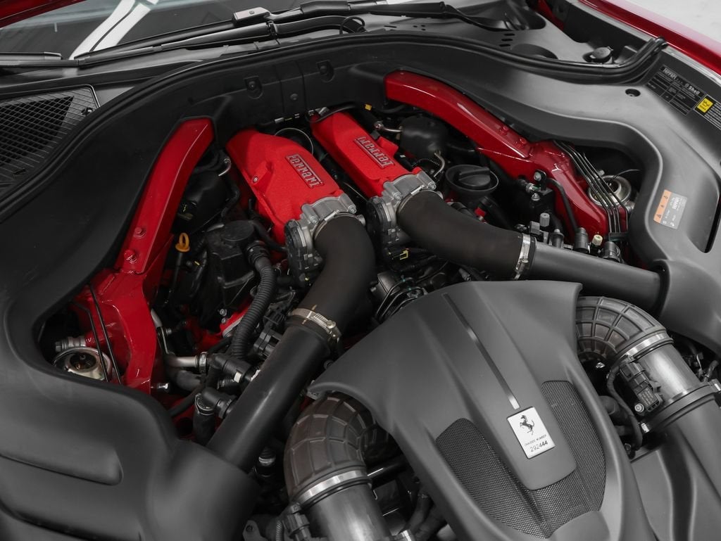 2023 Ferrari Roma Base