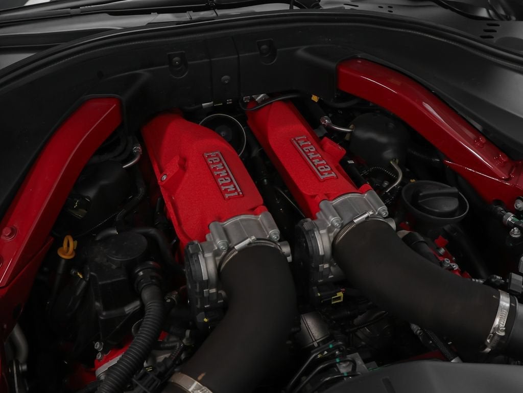 2023 Ferrari Roma Base