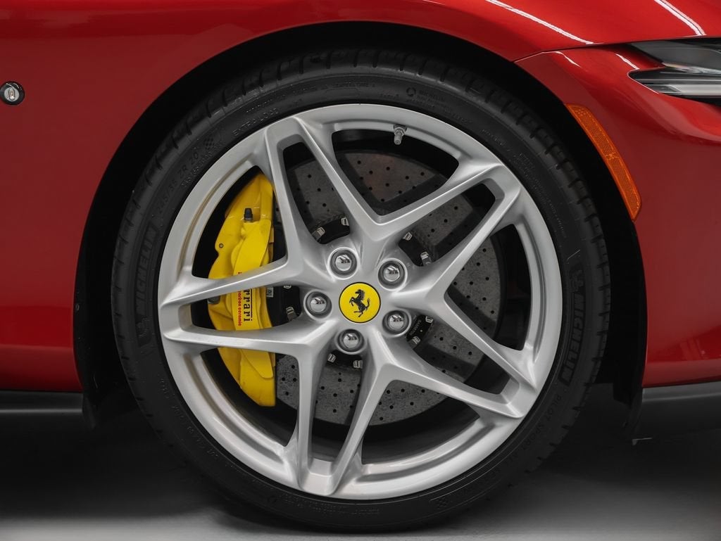 2022 Ferrari Roma Base