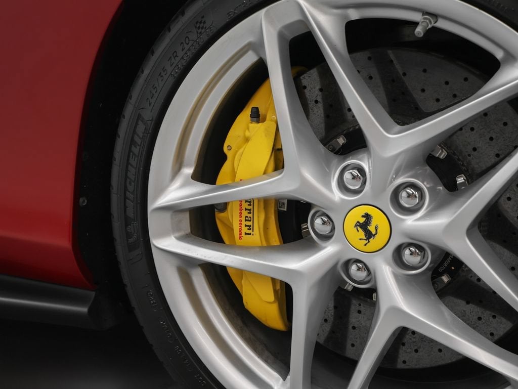 2022 Ferrari Roma Base