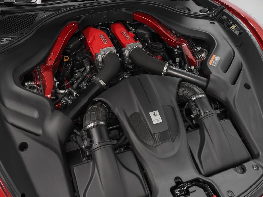 2022 Ferrari Roma Base