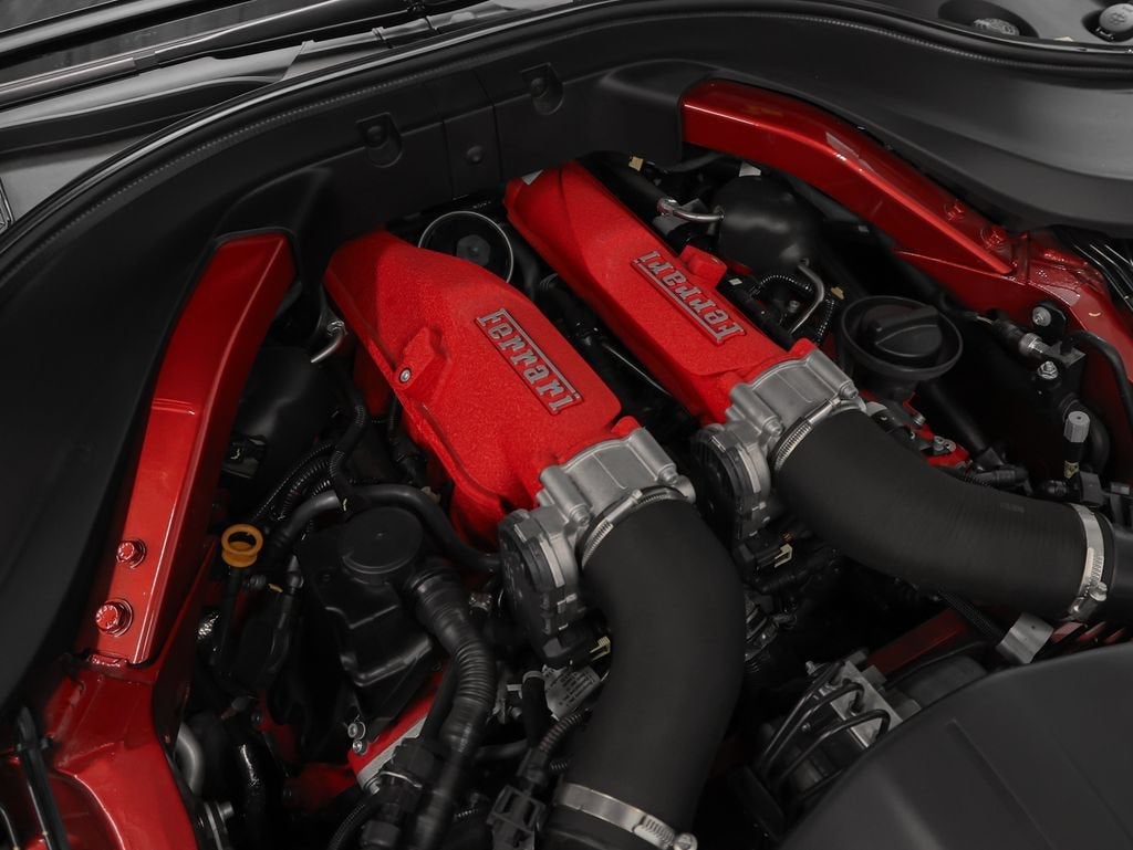 2022 Ferrari Roma Base
