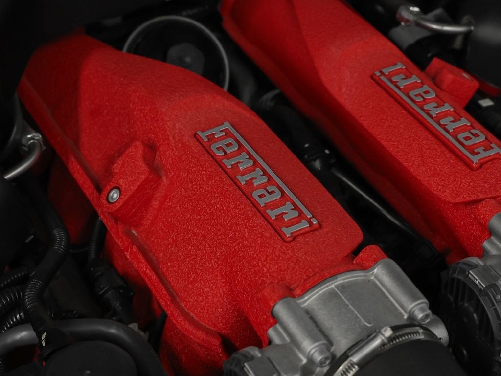 2022 Ferrari Roma Base