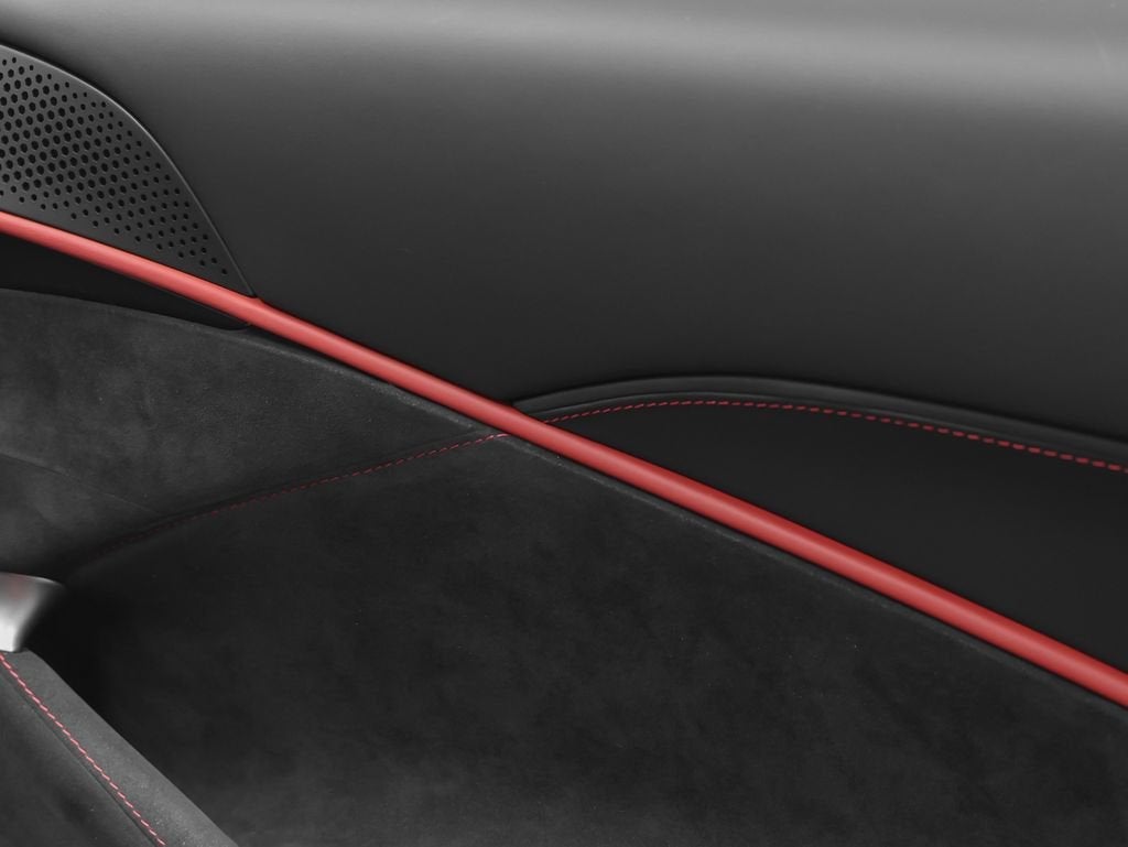 2022 Ferrari Roma Base