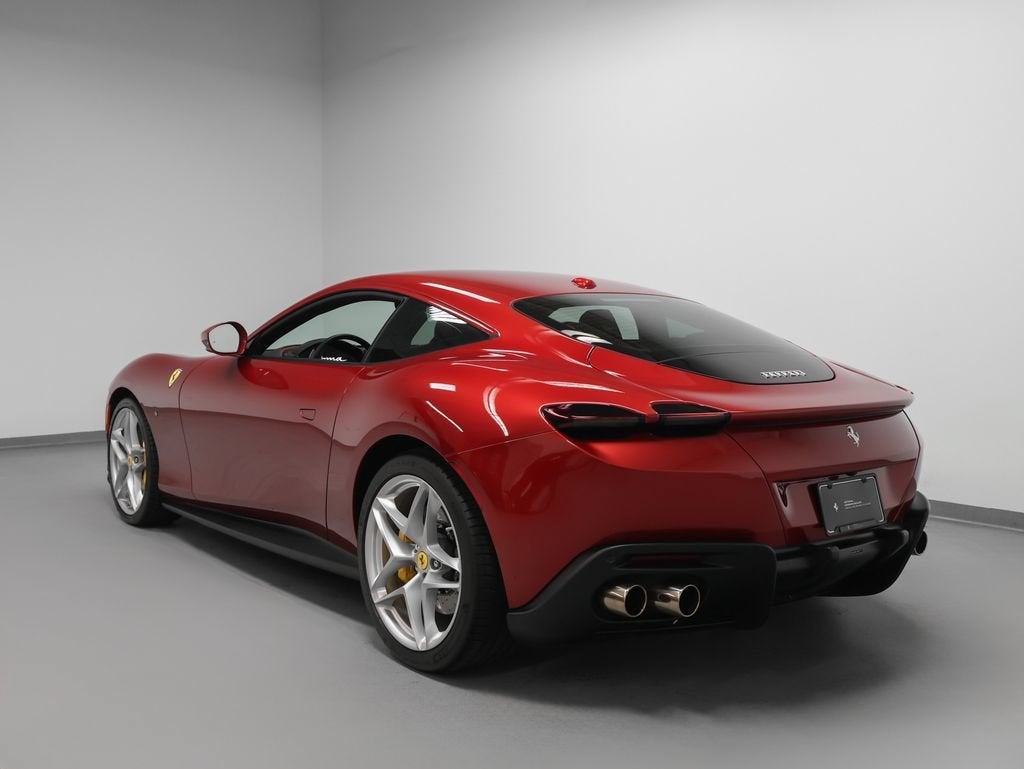2022 Ferrari Roma Base