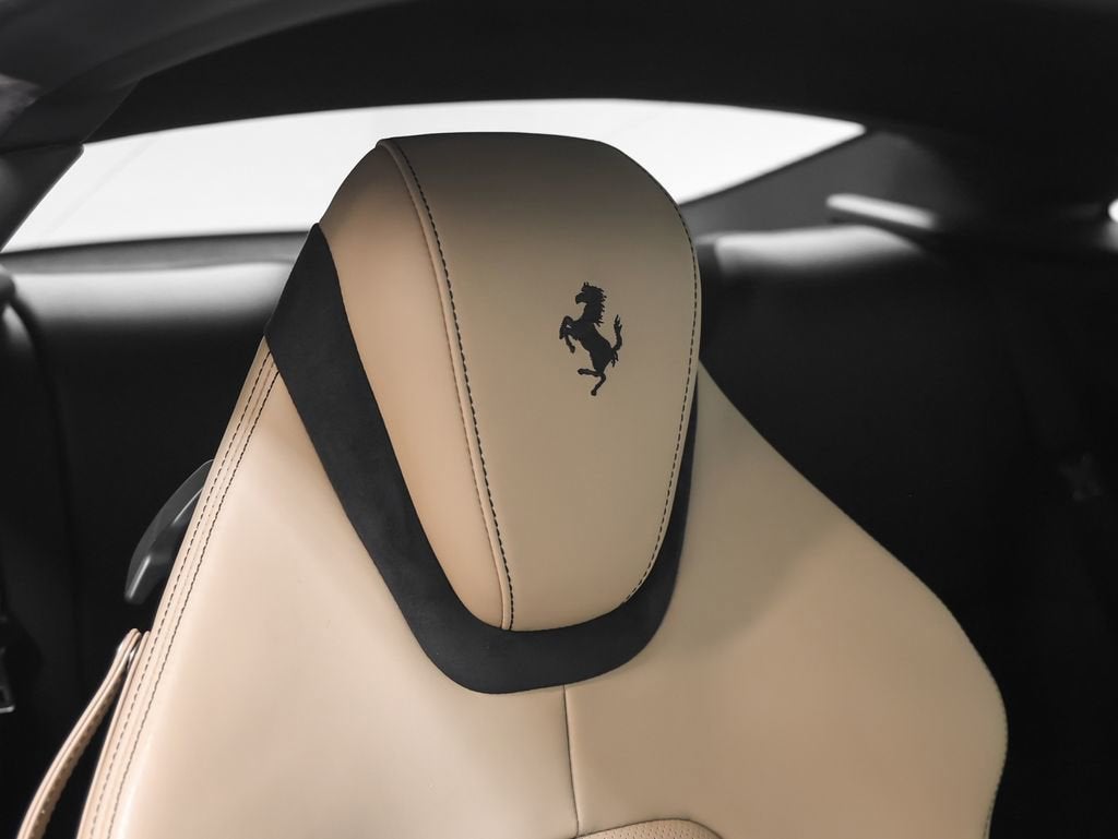 2022 Ferrari Roma Base