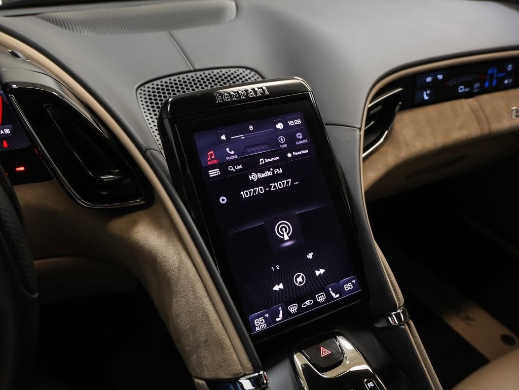 2022 Ferrari Roma Base