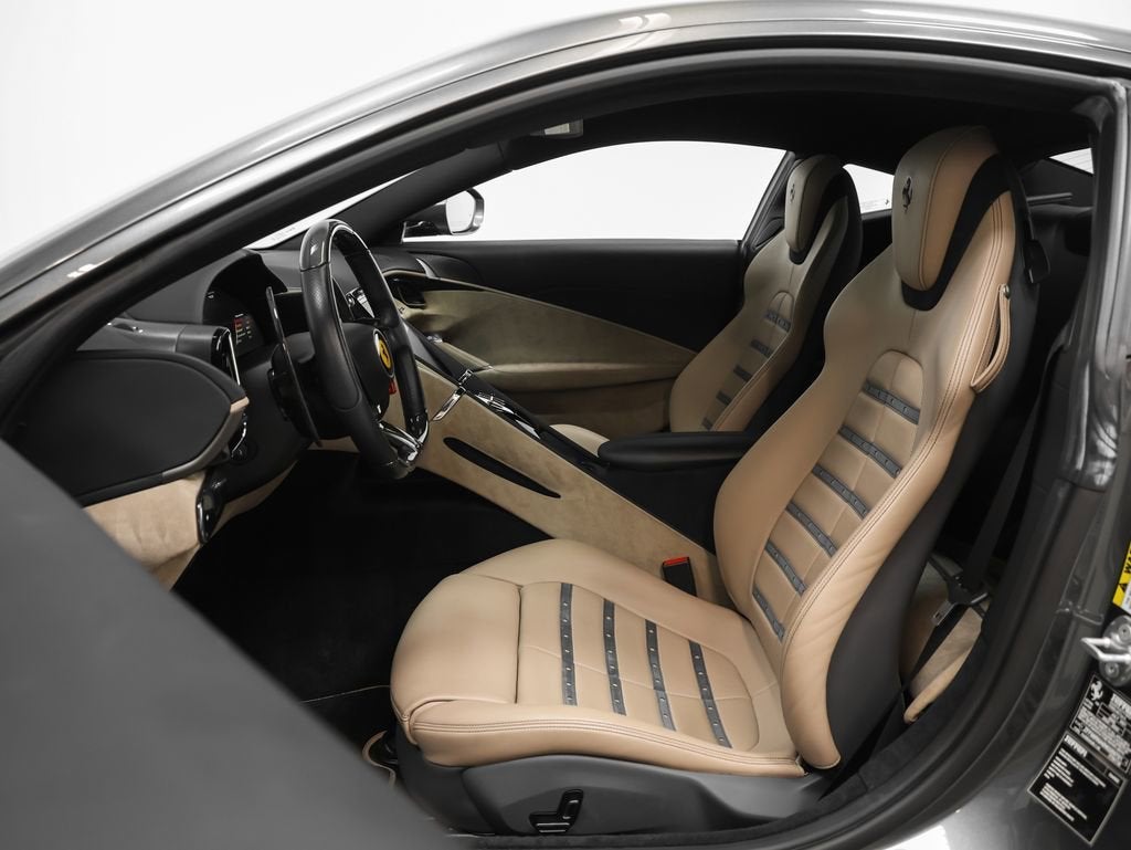 2022 Ferrari Roma Base