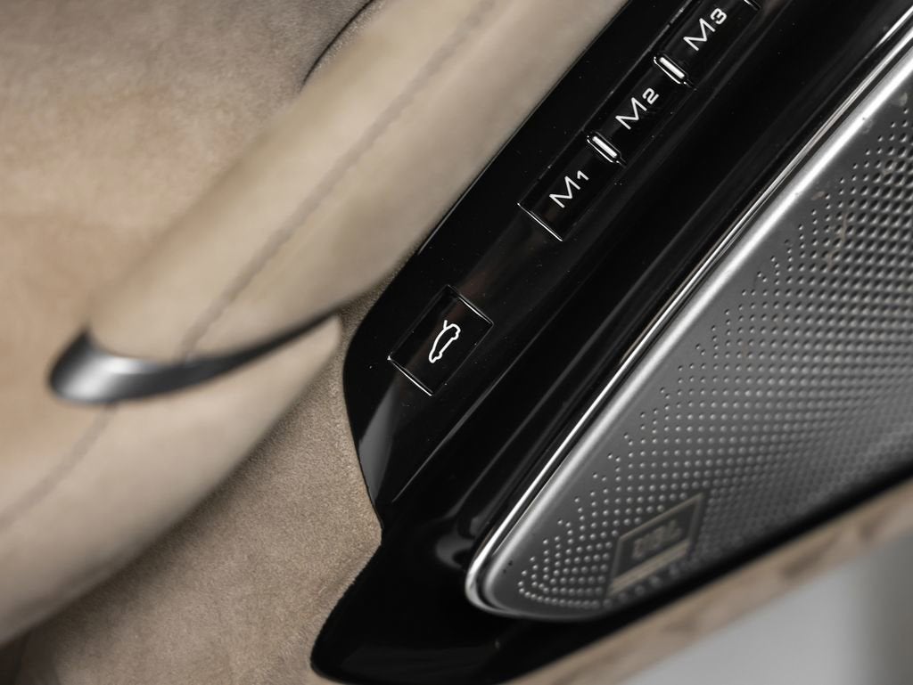 2022 Ferrari Roma Base