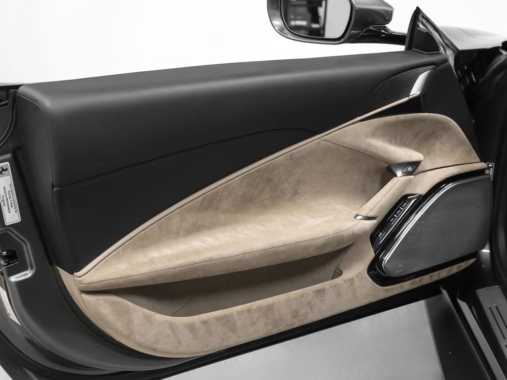 2022 Ferrari Roma Base