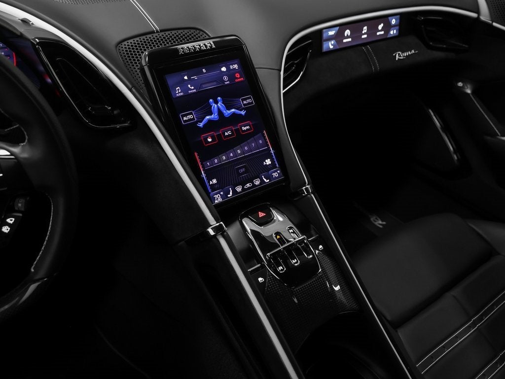 2023 Ferrari Roma Base