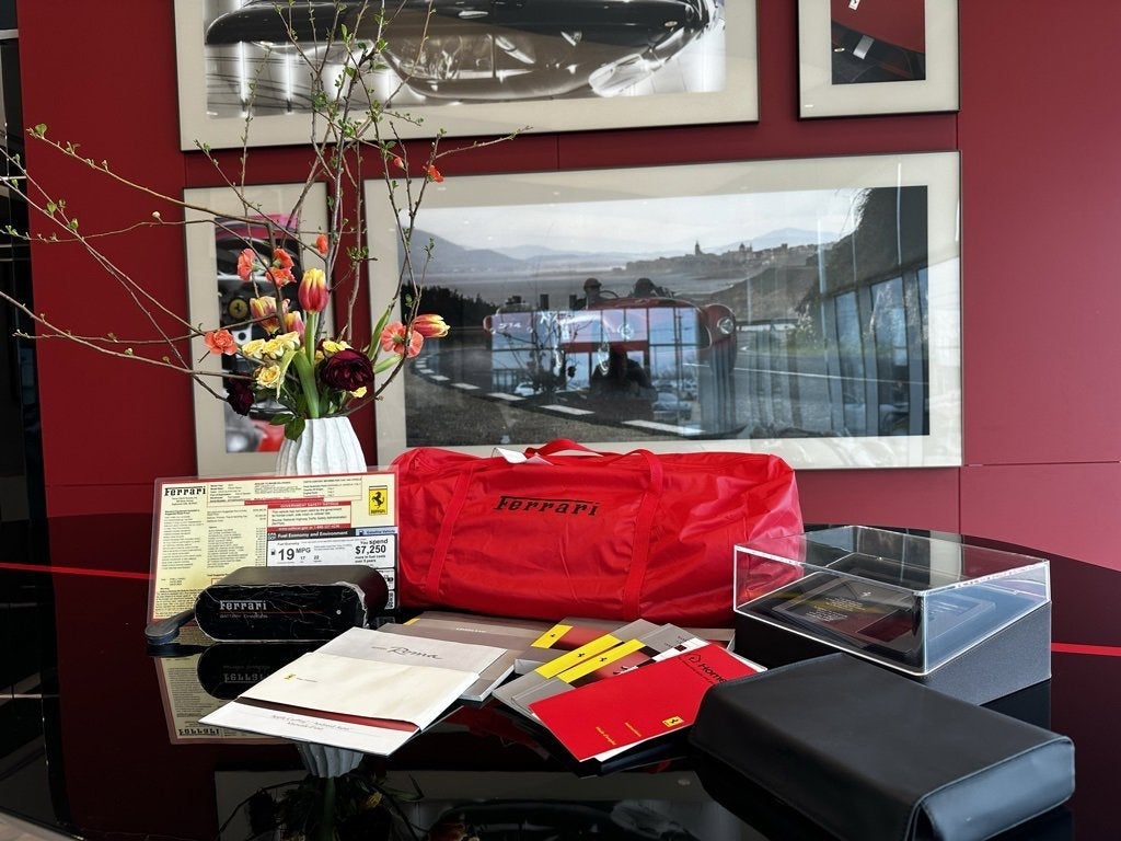 2024 Ferrari Roma Base