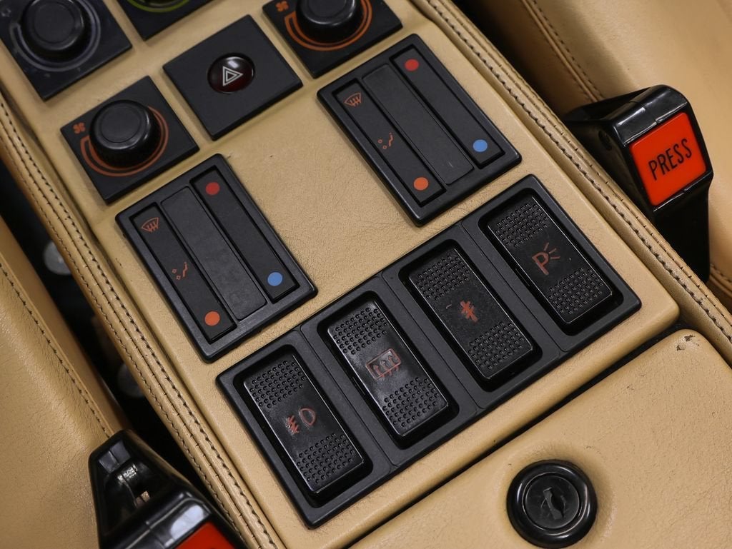 1986 Ferrari 328 GTS Base