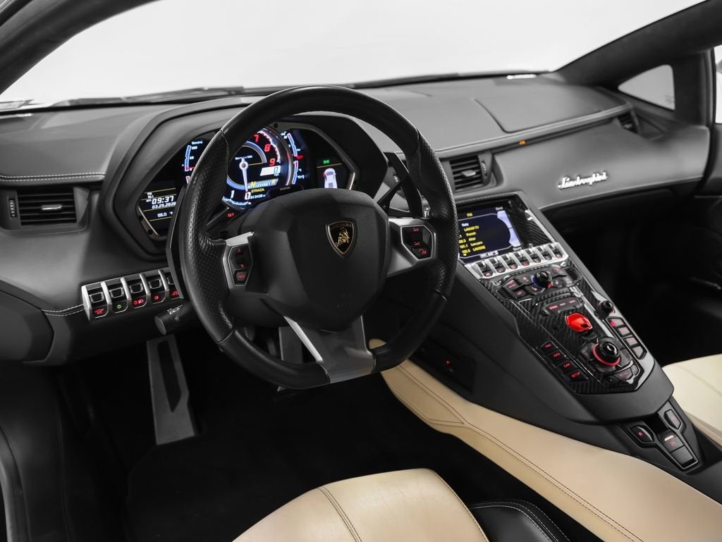 2014 Lamborghini Aventador Base