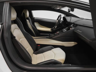 2014 Lamborghini Aventador Base