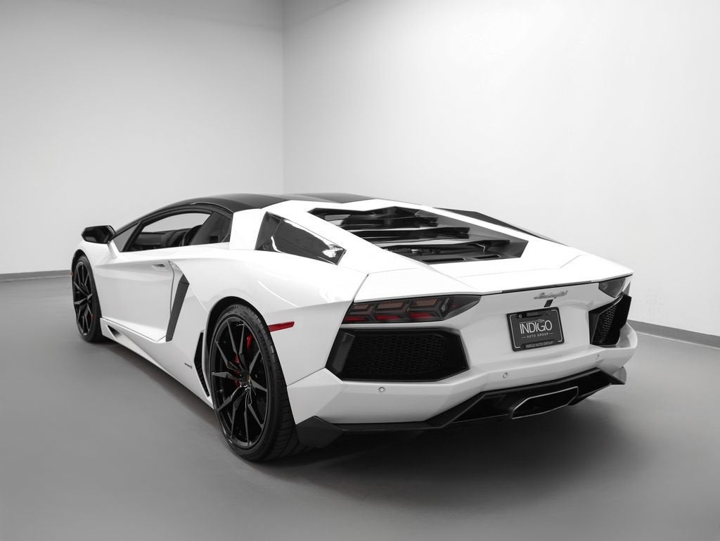 2014 Lamborghini Aventador Base
