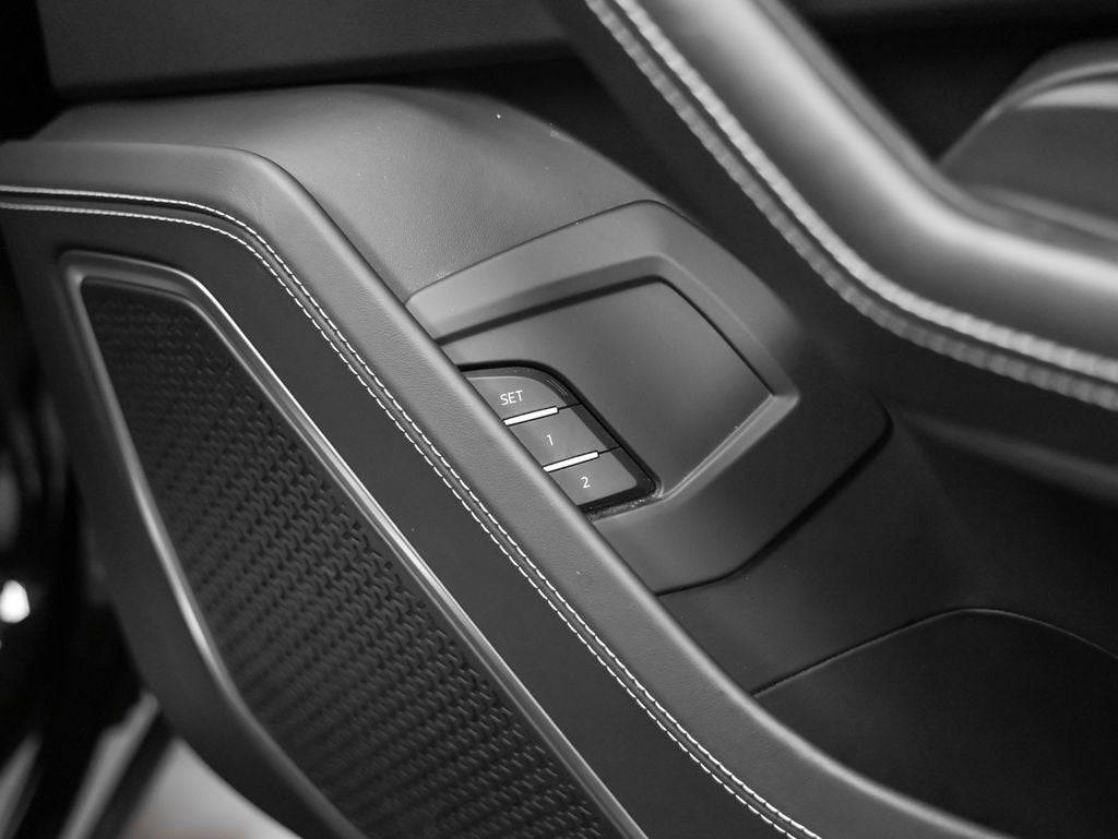 2022 Lamborghini Urus Base