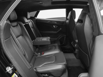 2022 Lamborghini Urus Base