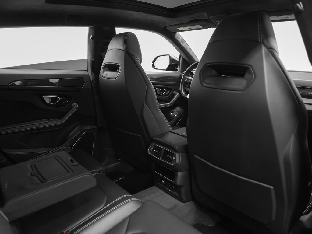 2022 Lamborghini Urus Base