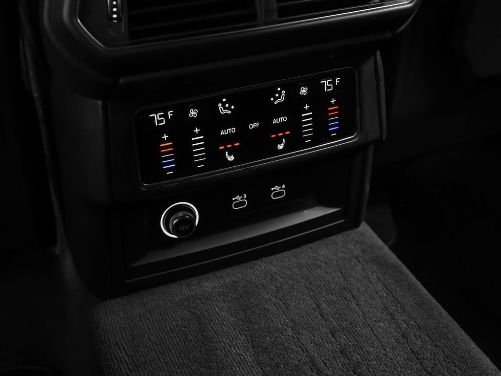 2022 Lamborghini Urus Base