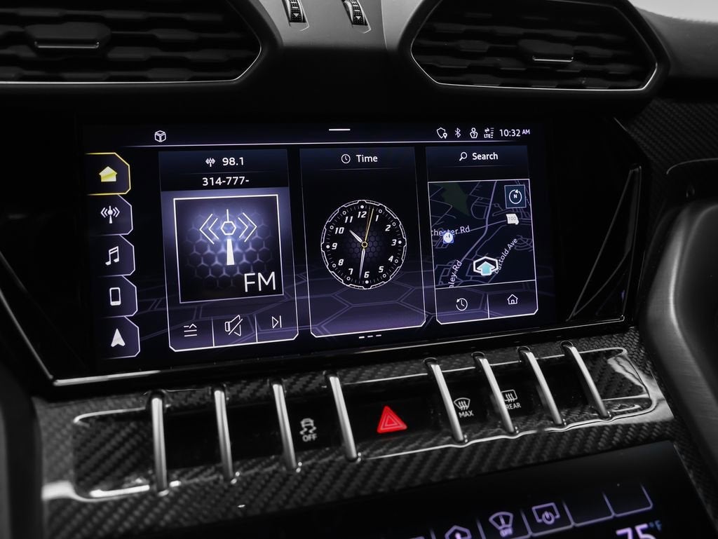 2022 Lamborghini Urus Base